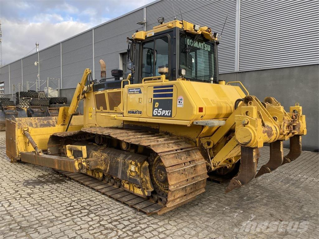 Komatsu D65PXI-18 Crawler dozers