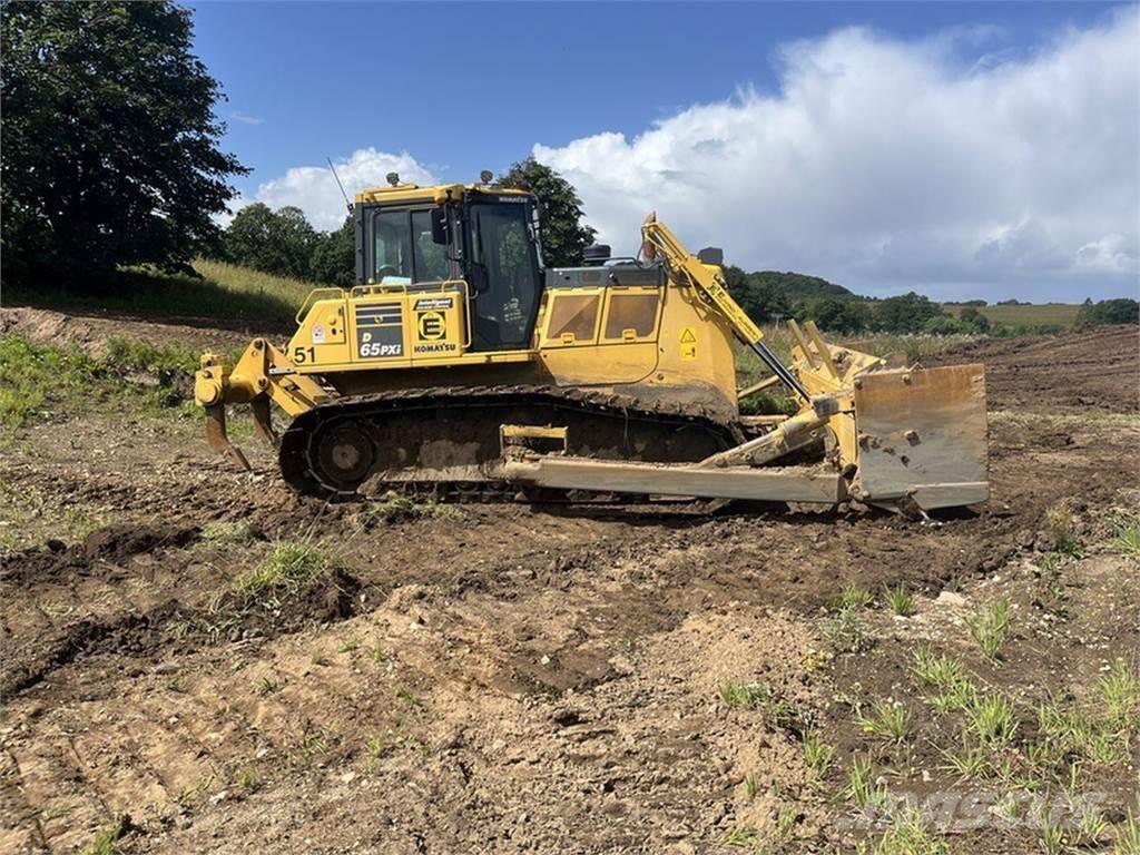 Komatsu D65PXI-18 Crawler dozers