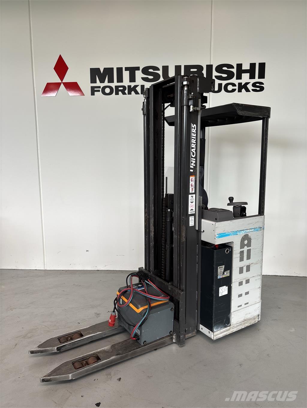 Atlet XJN160 Self propelled stackers