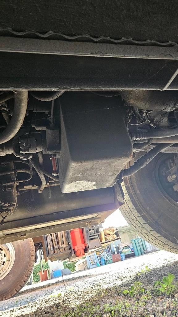 Kato SR 250 Rough terrain cranes