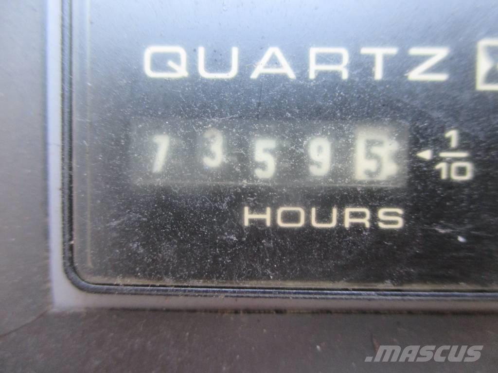 JLG 800 AJ Articulated boom lifts