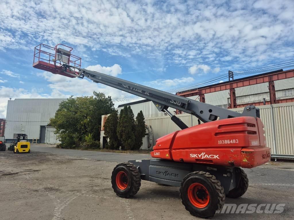 SkyJack SJ 66 T Articulated boom lifts