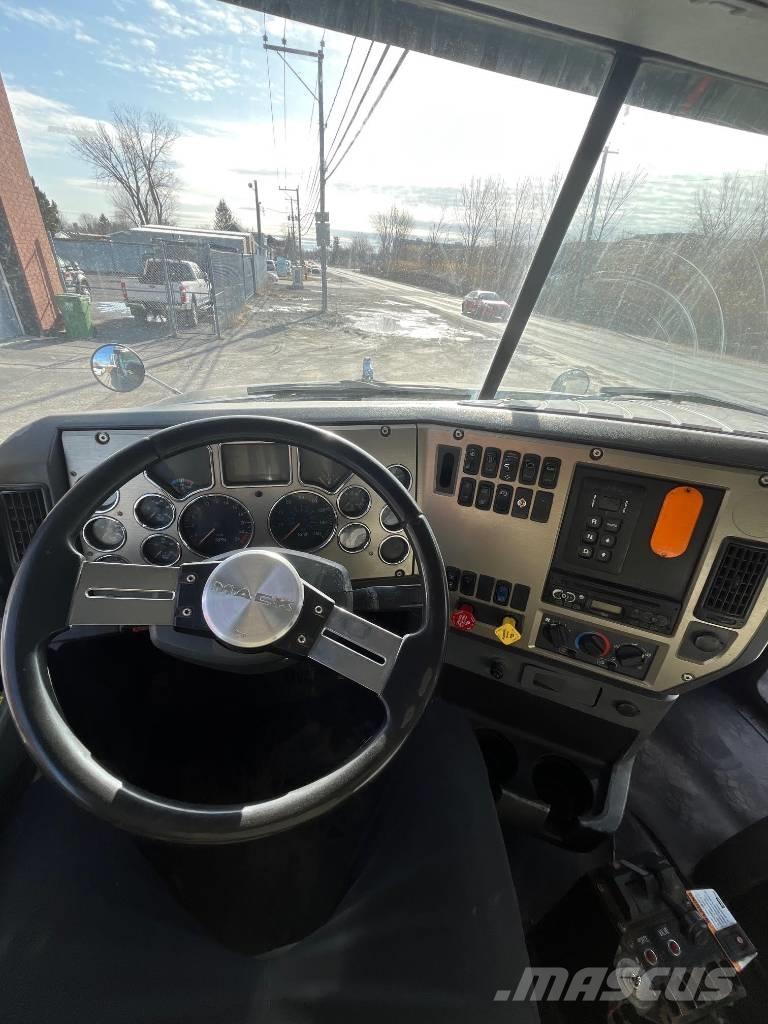 Mack GU813 Tipper trucks