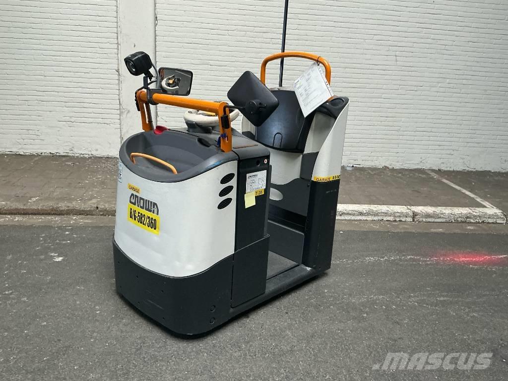 Crown TC 3000 Towing trucks