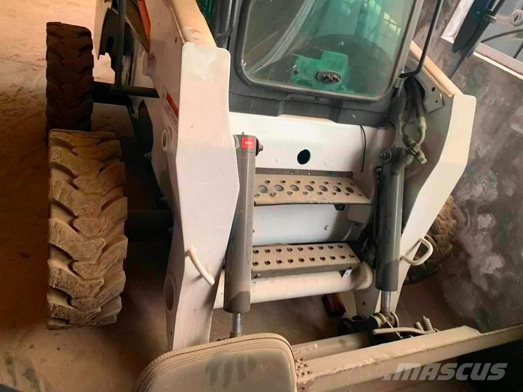 Bobcat S 300 Skid steer loaders