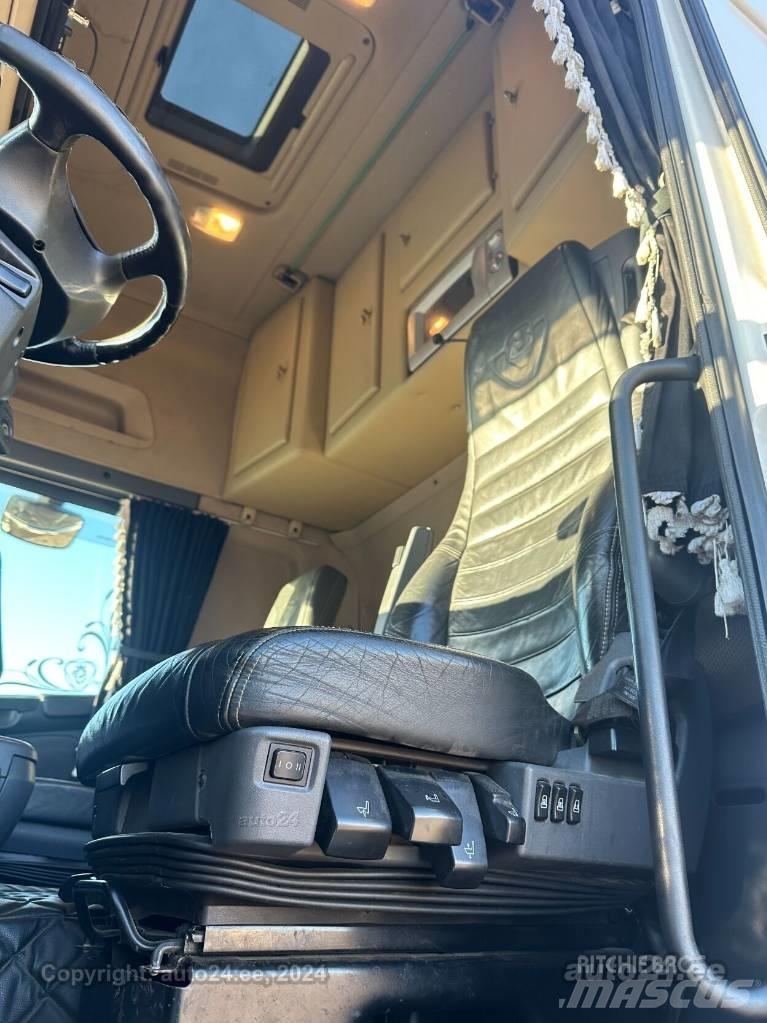 Scania R 560 LA Tractor Units