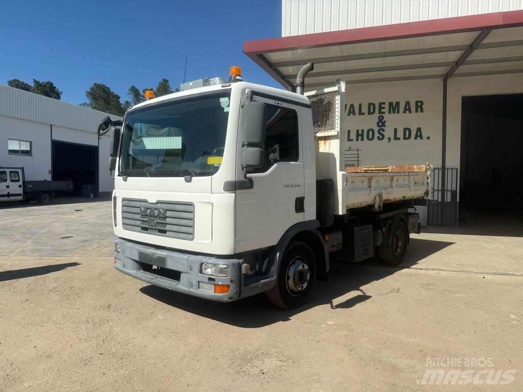 Manac TGL 12-240 Tipper trucks