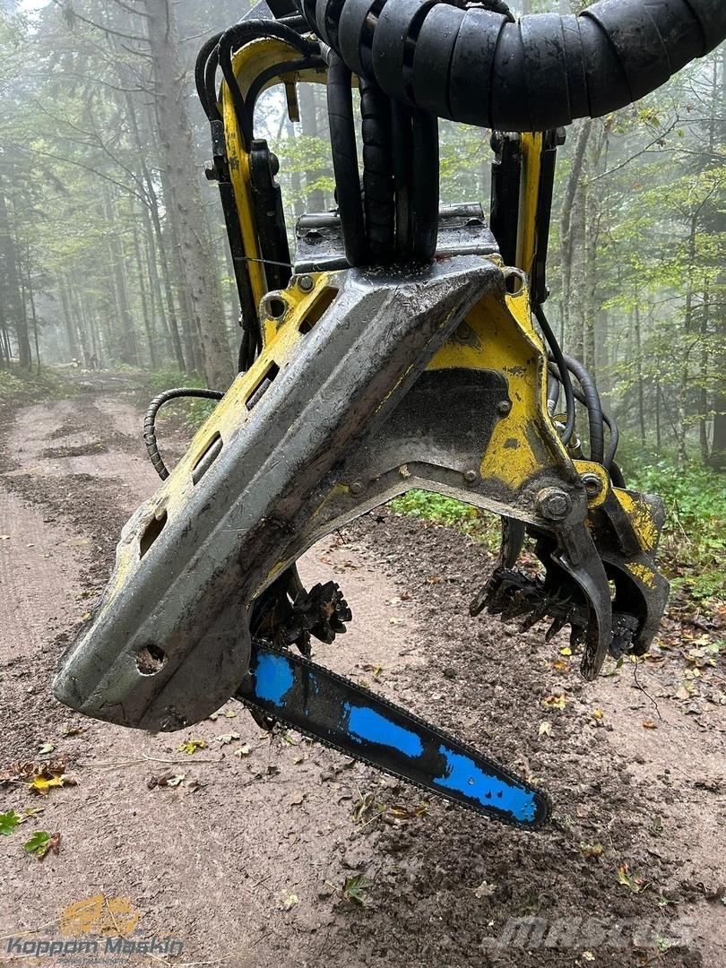 John Deere H414 Harvester heads