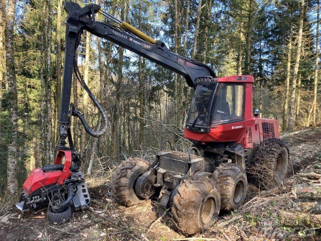Valmet 941 Harvesters