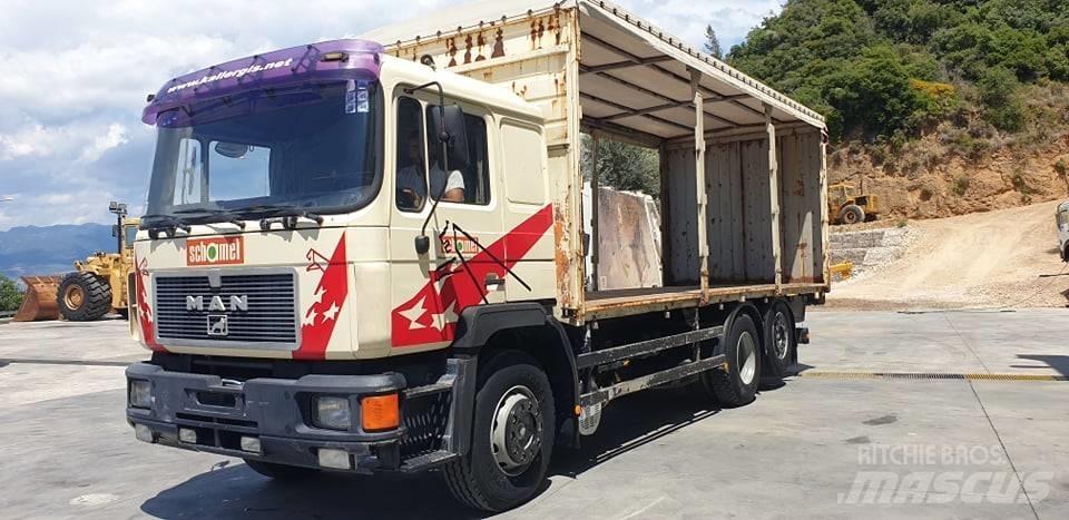 MAN 26.422 Curtainsider trucks