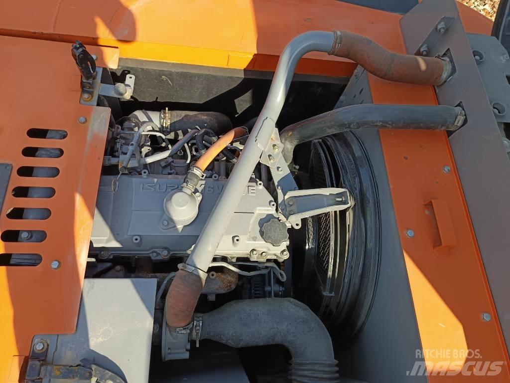 Hitachi ZX240 Crawler excavators