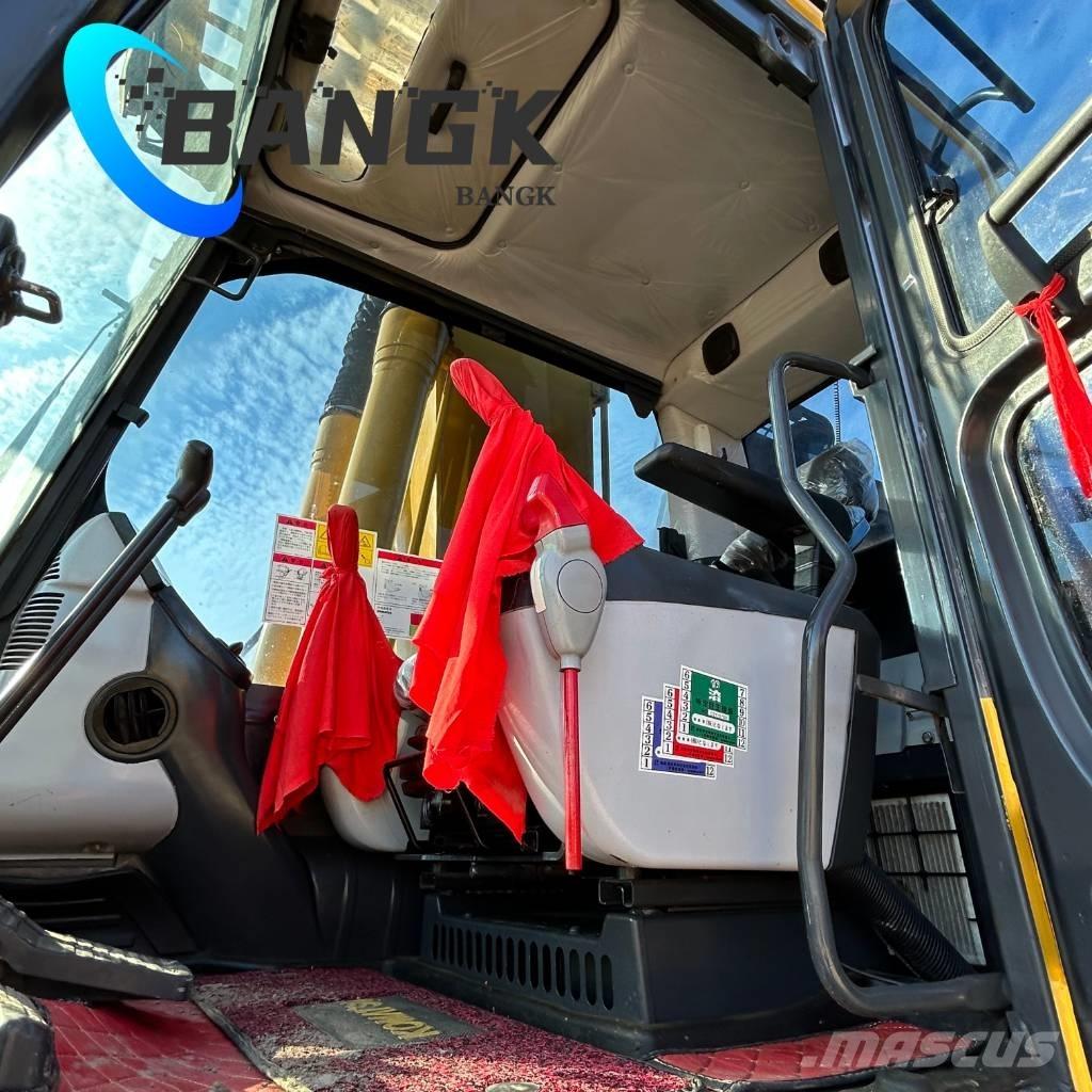 Komatsu PC 220 Crawler excavators