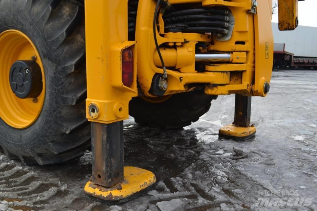 JCB 3 CX Backhoe loaders