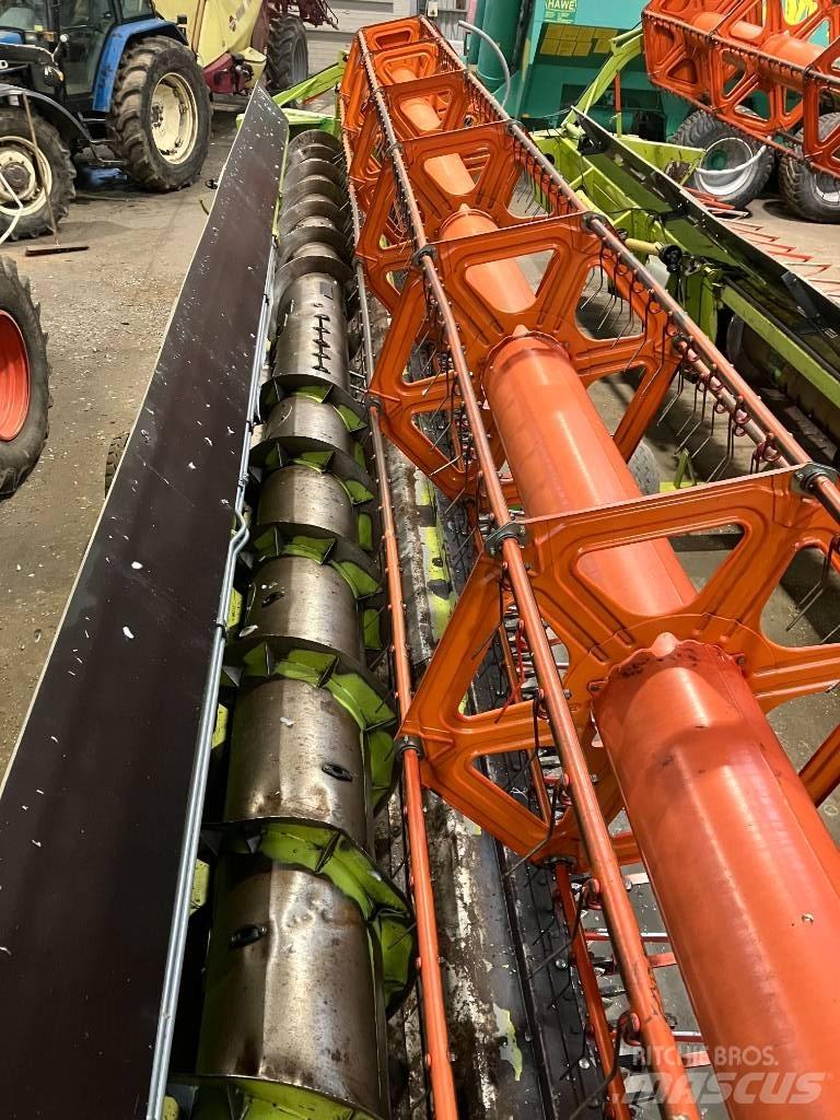 CLAAS C 900 Combine harvester heads