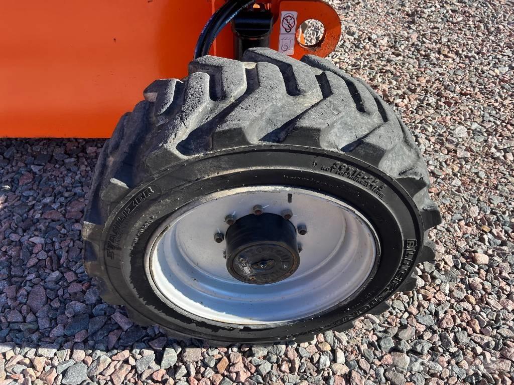 JLG 660 SJ Telescopic boom lifts