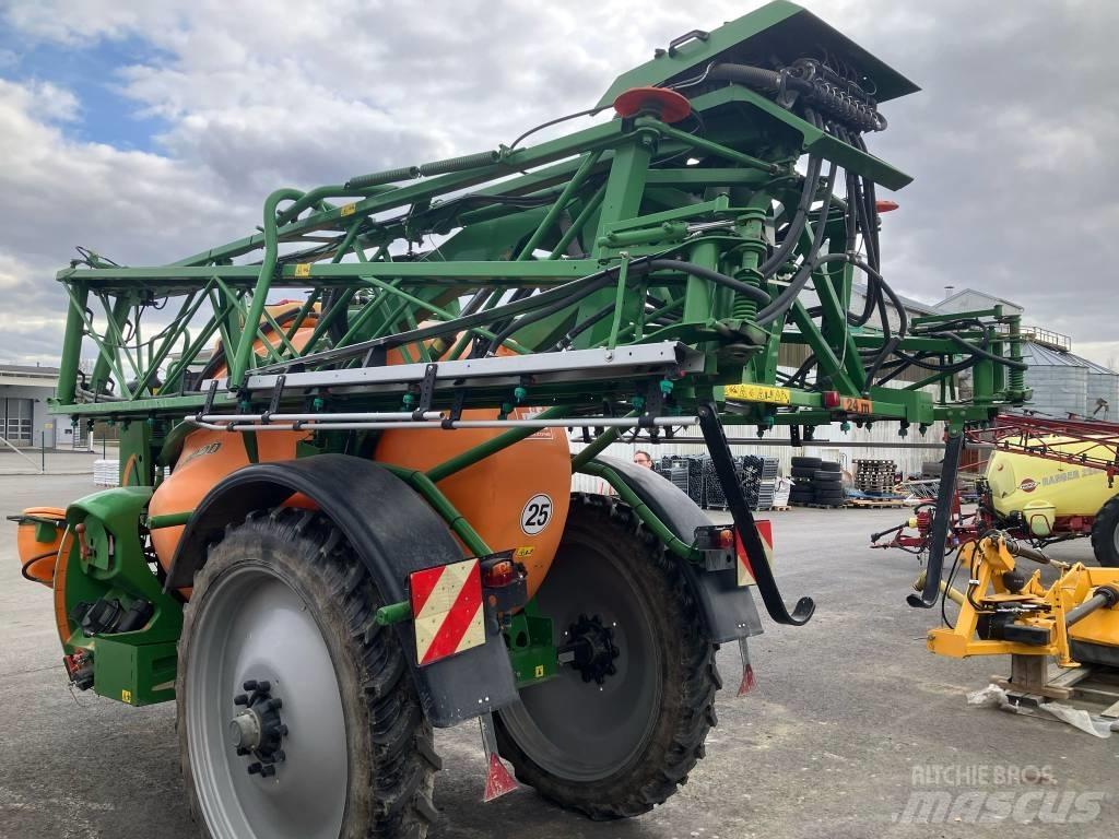 Amazone UX 3200 Trailed sprayers