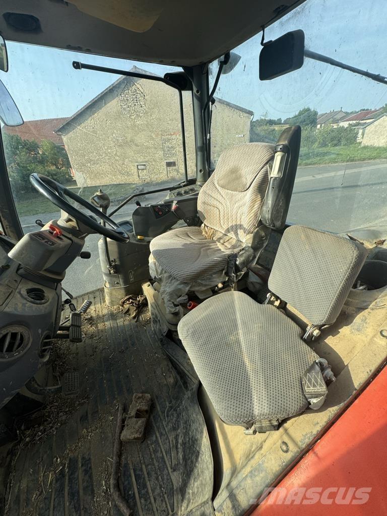 Kubota M135GX Tractors