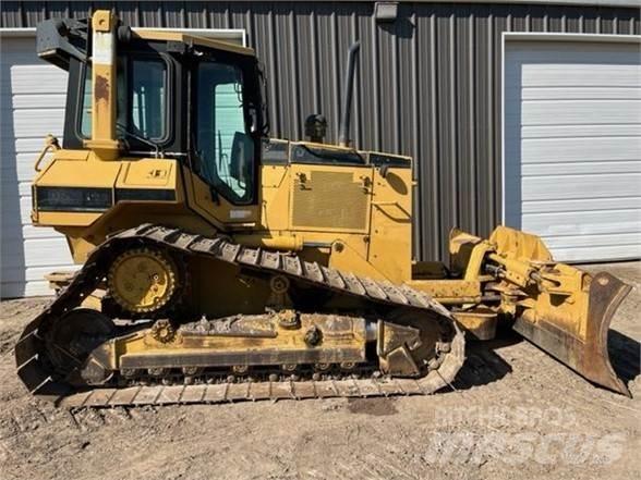 CAT D5M LGP Crawler dozers