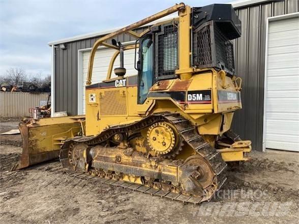 CAT D5M XL Crawler dozers