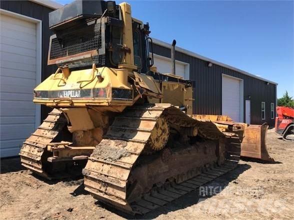 CAT D6M LGP Crawler dozers
