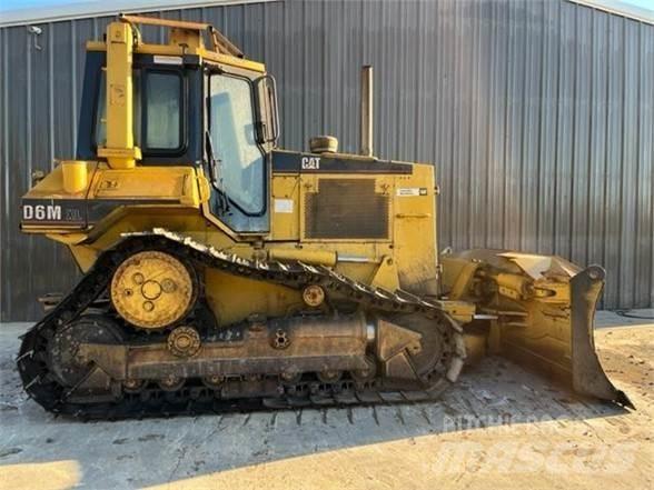 CAT D6M XL Crawler dozers