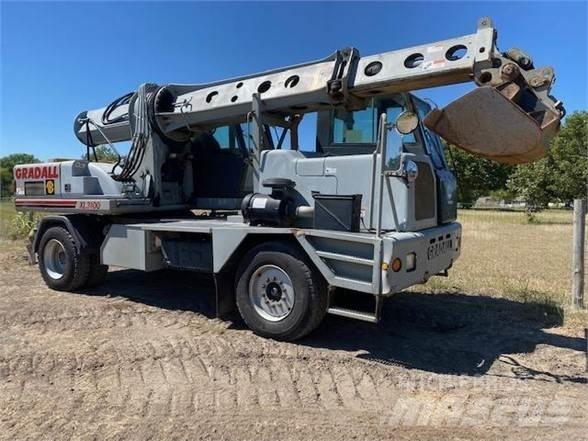 Gradall XL3100 Wheeled excavators