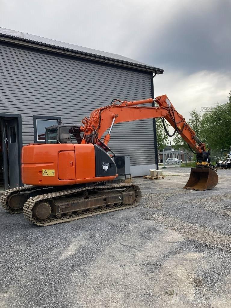 Hitachi ZX 135 Crawler excavators