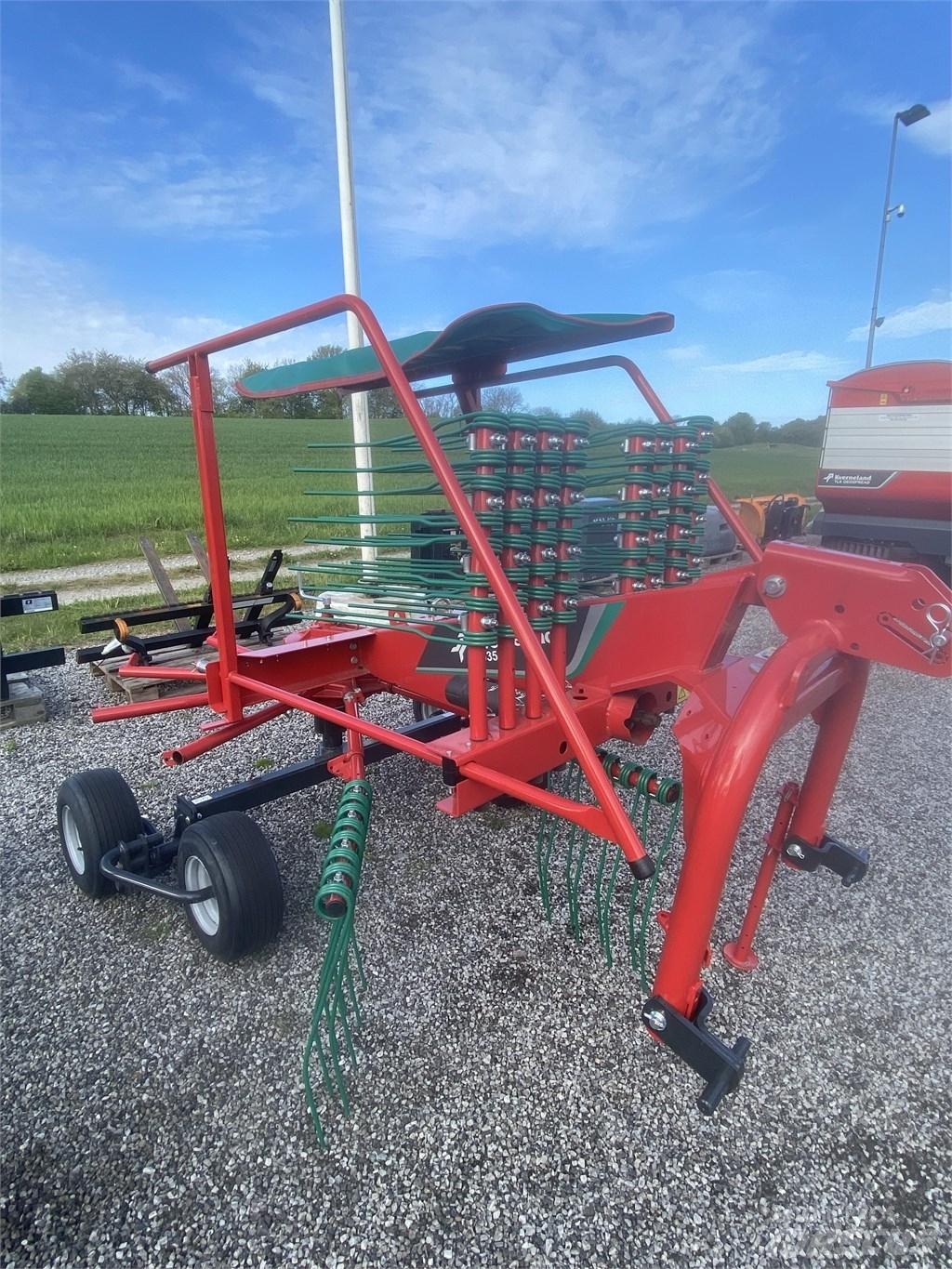 Kverneland 9035 Windrowers