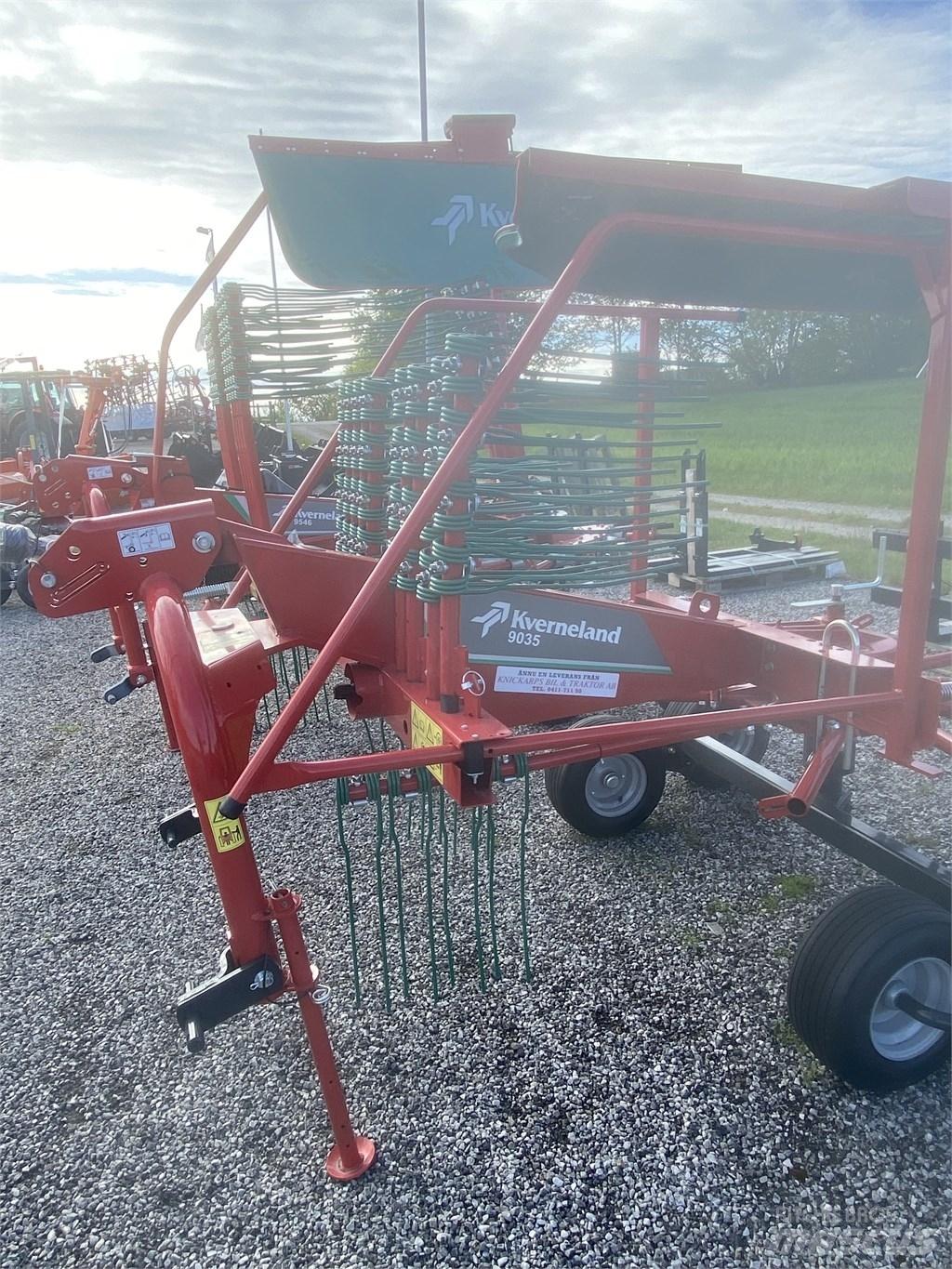 Kverneland 9035 Windrowers