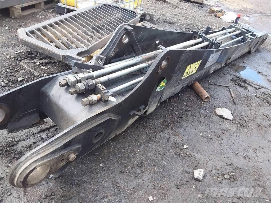 John Deere Ch 7 Harvester cranes