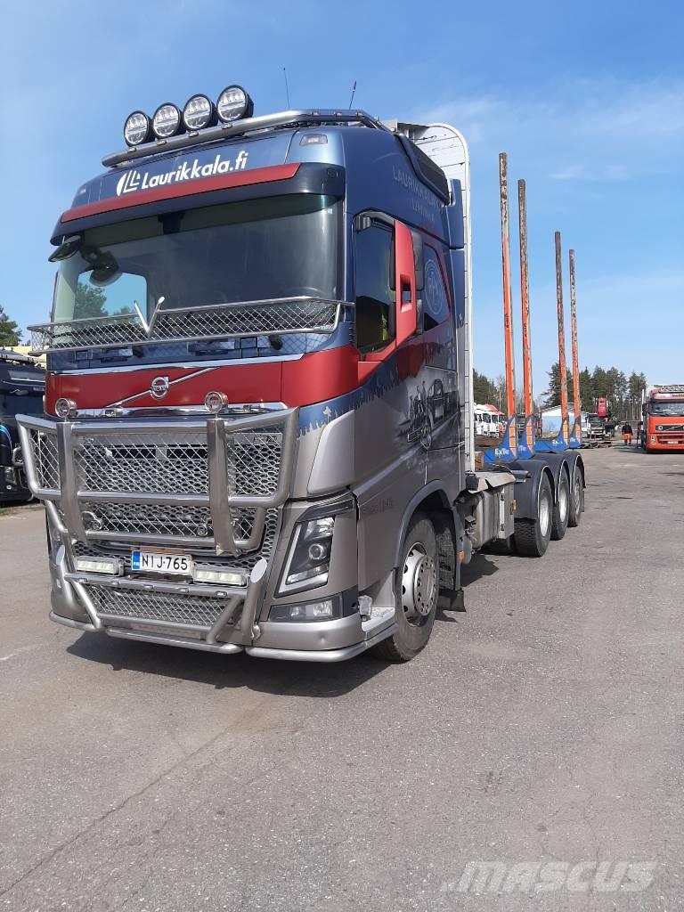 Volvo FH 16 Timber trucks