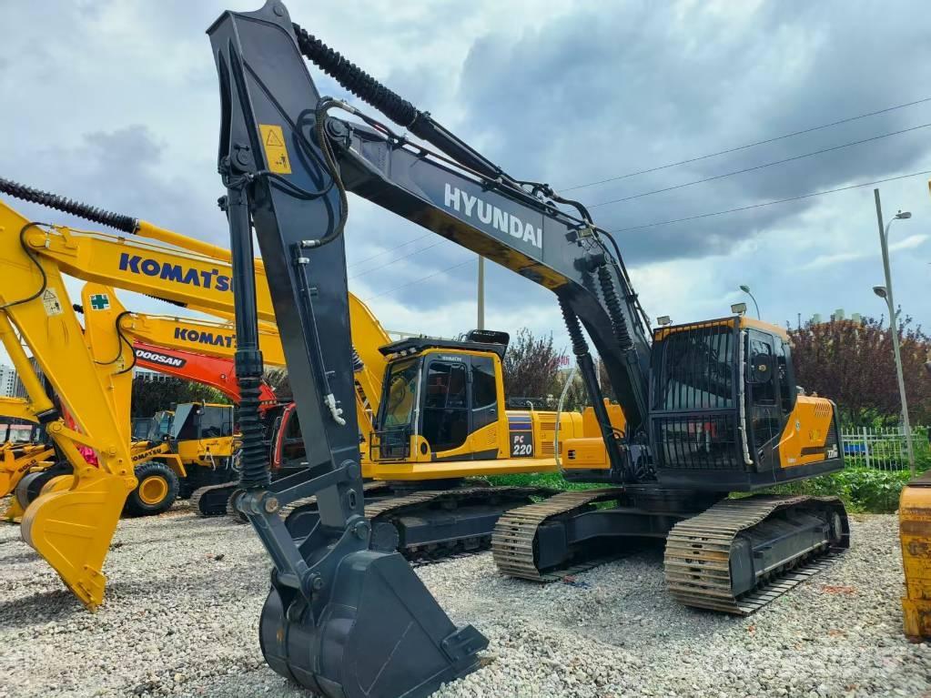 Hyundai HX220HD Midi excavators  7t - 12t