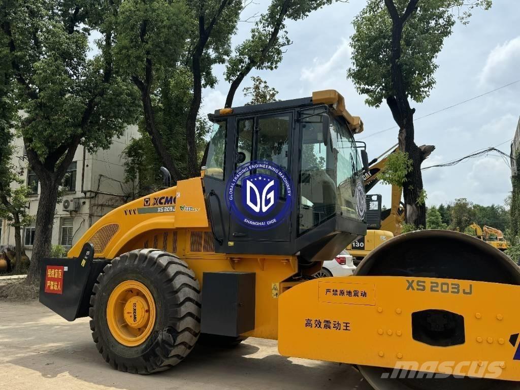 XCMG XS 203 J Single drum rollers