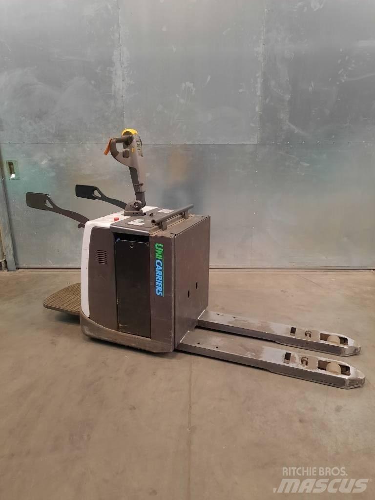 UniCarriers PMR200 Low lifter with platform