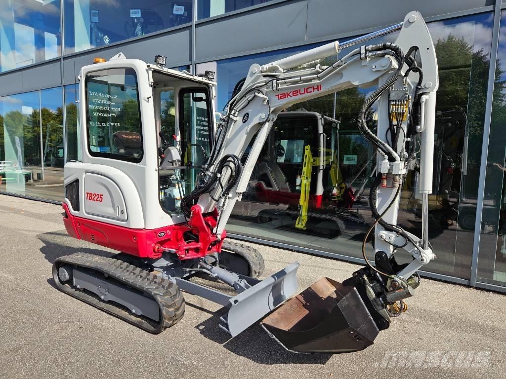 Takeuchi TB 225 Mini excavators < 7t (Mini diggers)