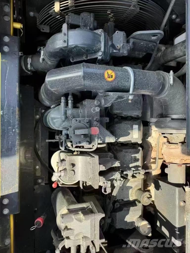 Komatsu PC 400-8 Crawler excavators