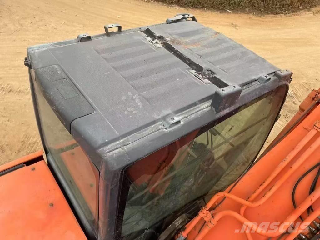 Hitachi ZX 200 Crawler excavators