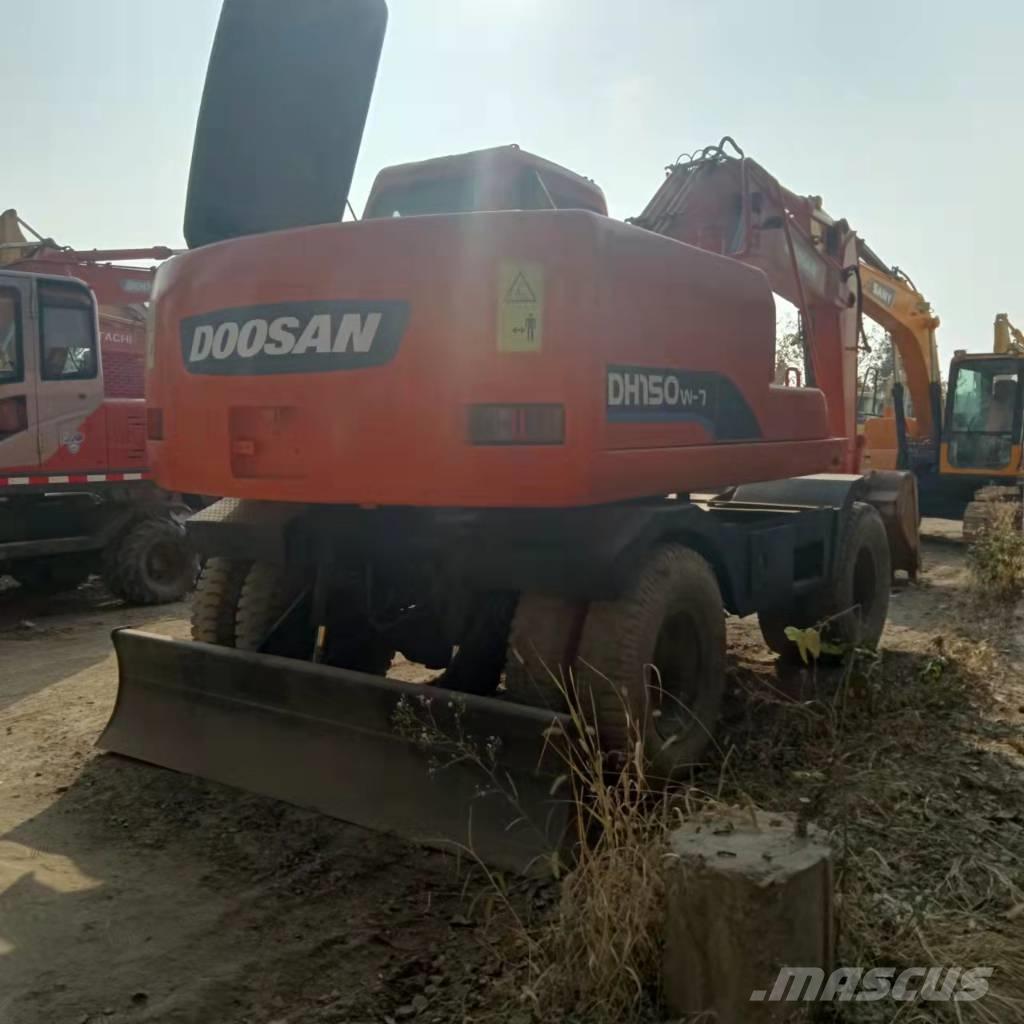 Doosan DH150W-7 Wheeled excavators