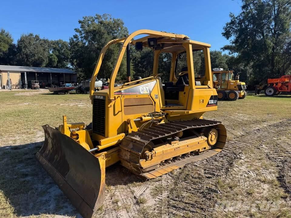 CAT D 3 G LGP Crawler dozers