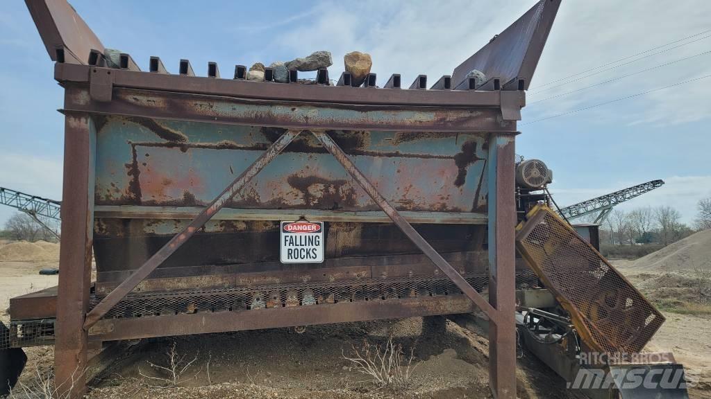  2011 GRIZZLY Construction - Others