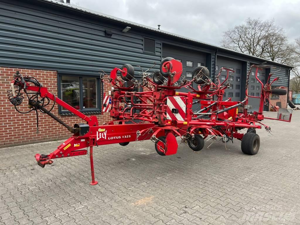 Lely Lotus 1325 Rakes and tedders