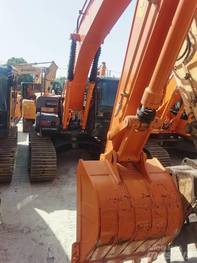 Hitachi ZX 210 Crawler excavators