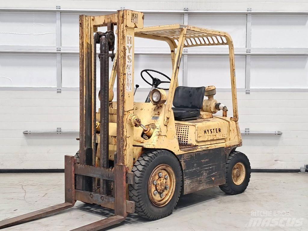 Hyster H2.50J Diesel trucks