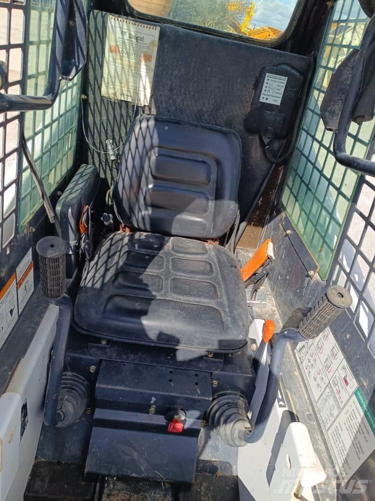 Bobcat 463 Skid steer loaders