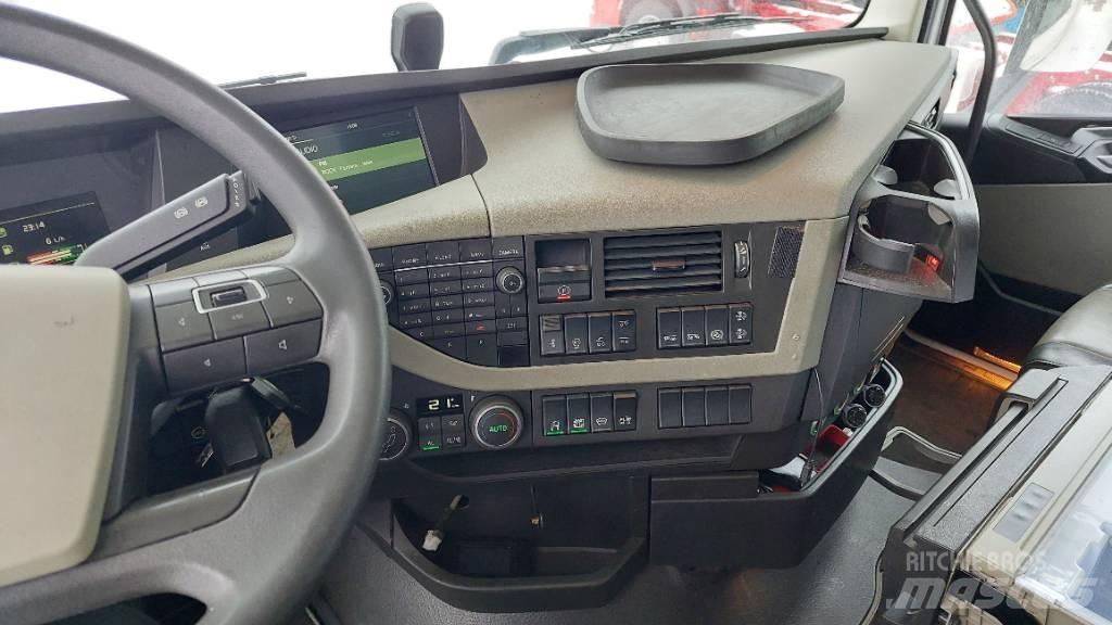 Volvo FH13 500 6x2 Temperature controlled trucks