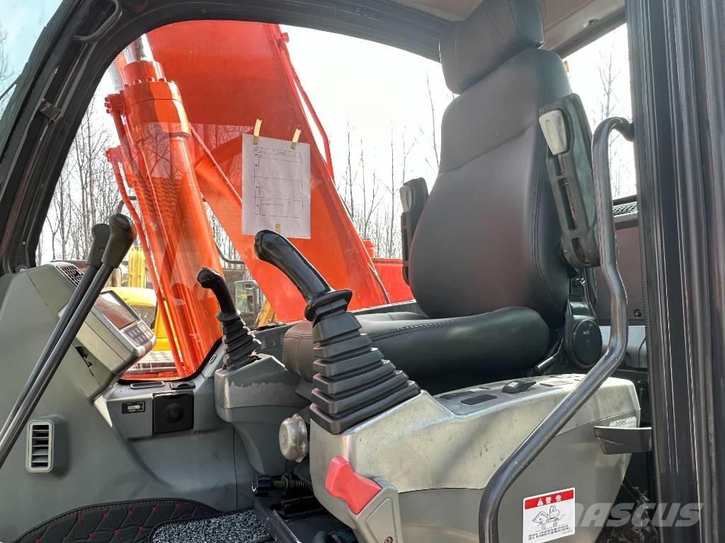 Doosan DX160LC Crawler excavators