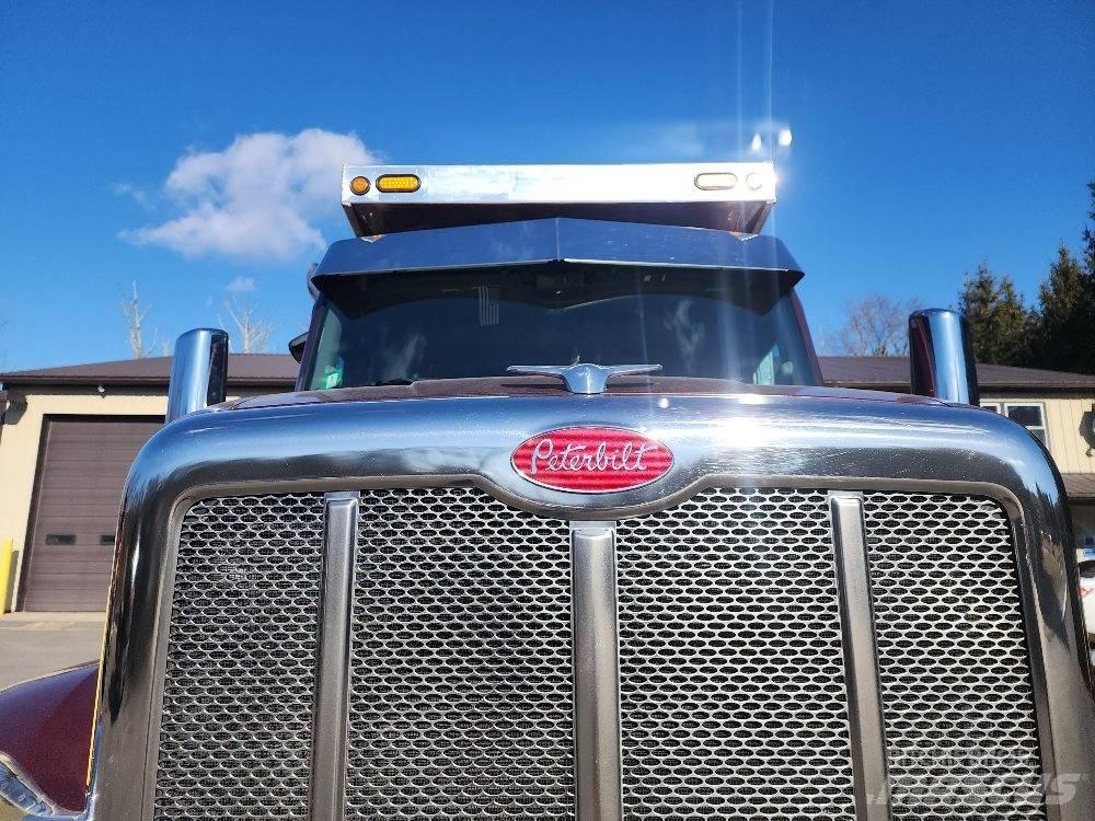 Peterbilt 567 Tractor Units