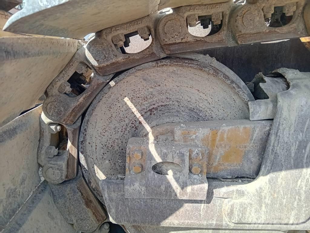 Komatsu D 65 PX-15 Crawler dozers
