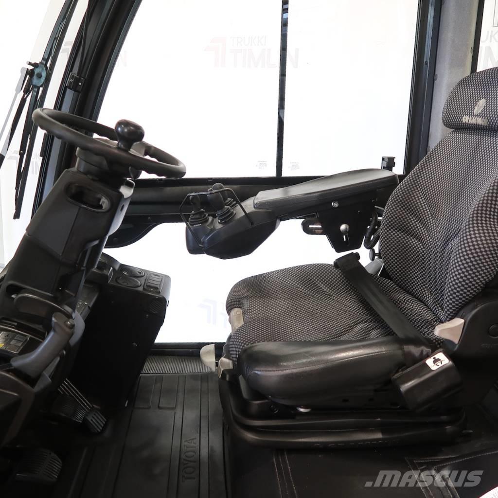 Toyota 8FD35N LPG trucks