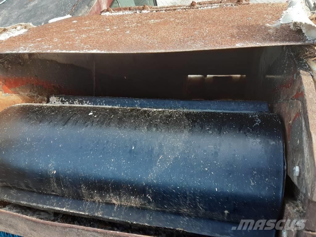 RMH Premium 17 Mixer feeders